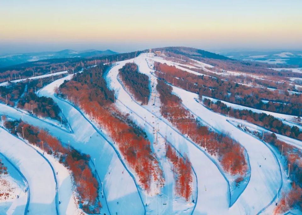 走進長春100個網紅打卡地之天定山滑雪場