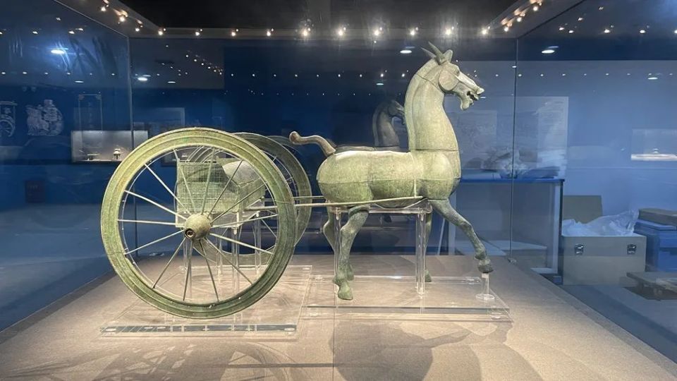 9月5日至29日,国家一级文物东汉铜车马(辎车)首次回到"故乡"黔西南