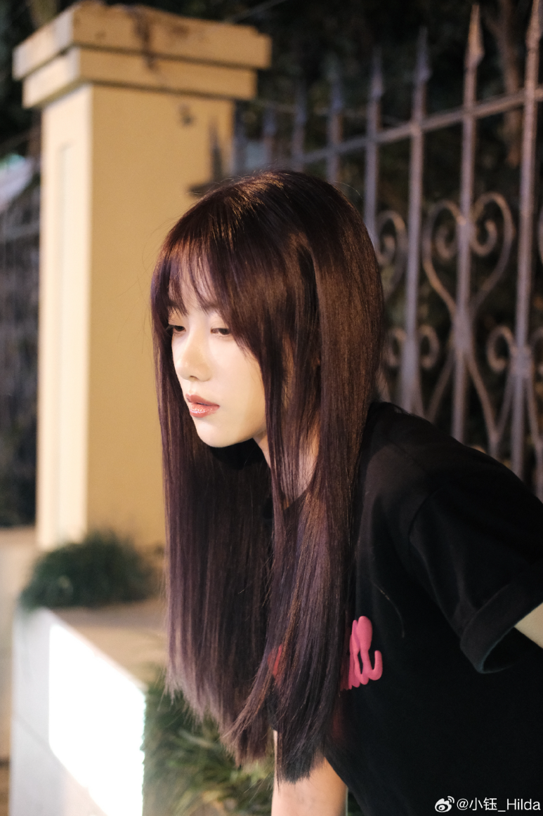 lpl老婆小钰长发新造型看来rookie喜欢这一款