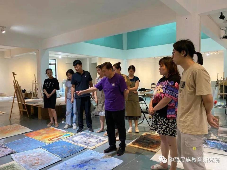 年4月23日中联民族(北京)教育咨询研究院李克霞:中国美术家协会会员