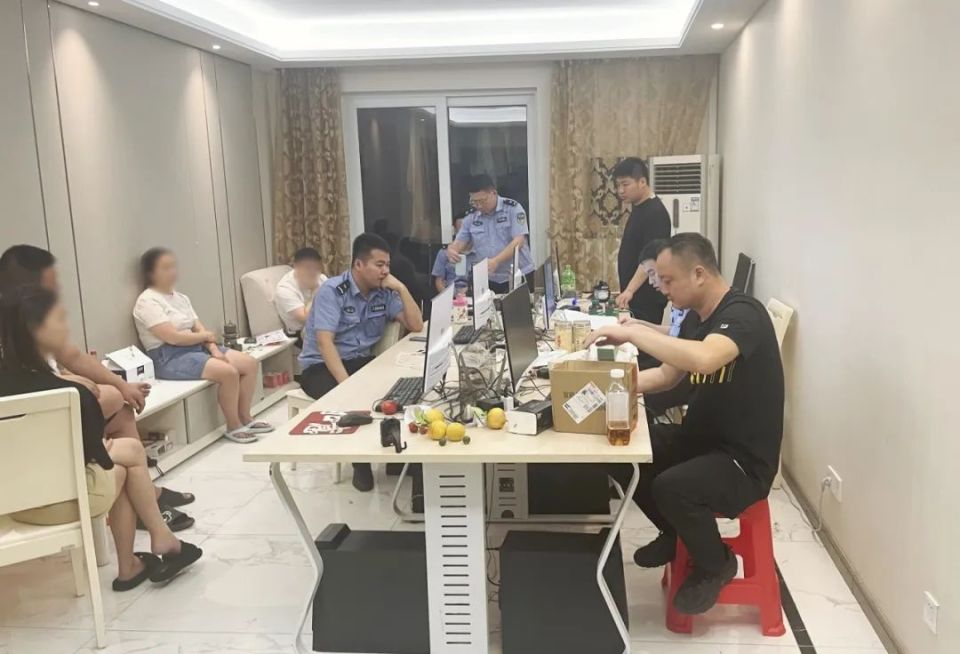 藏身社区 诈骗团伙被"一锅端"