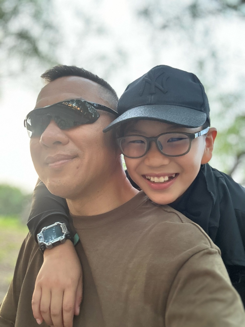 在高楼林立的城市中,捕捉风的足迹,抛开烦恼与压力,做个"追风少年"