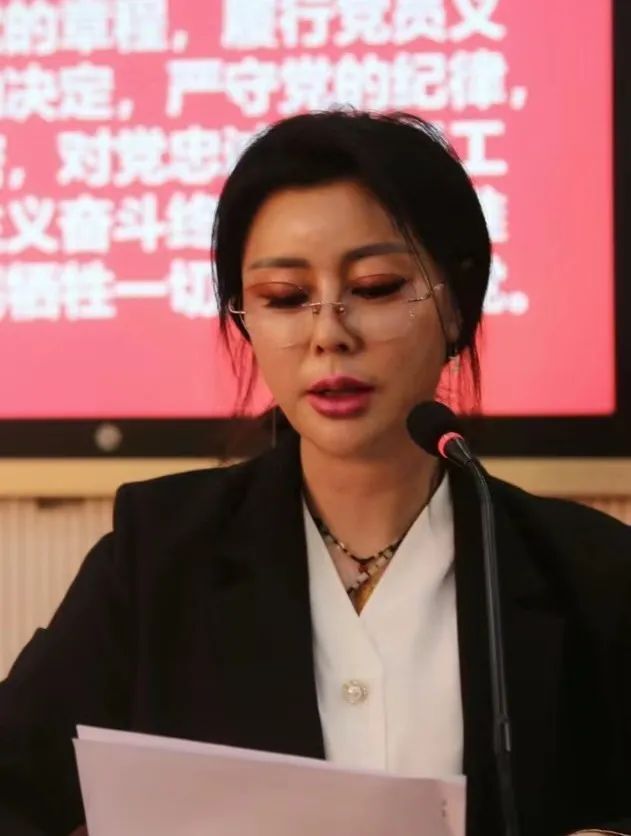 张卫霞,女,滦南四中副校长.