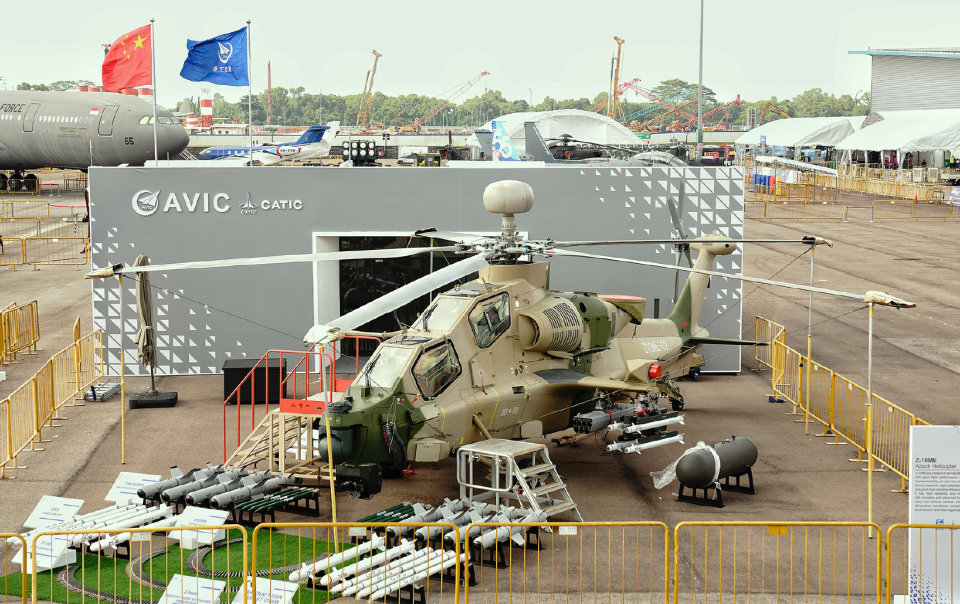 直10武装直升机亮相新加坡航展