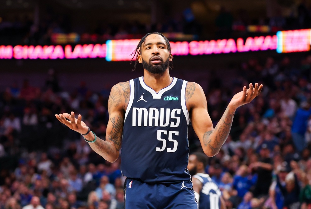 赛后采访,小德里克-琼斯在谈到他与加福德进首发后,独行侠战绩16胜2负