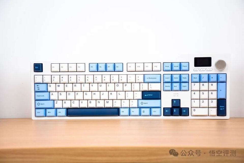 这才是机械键盘终极形态:自带彩屏 三模 静音,黑爵ak35i v3评测