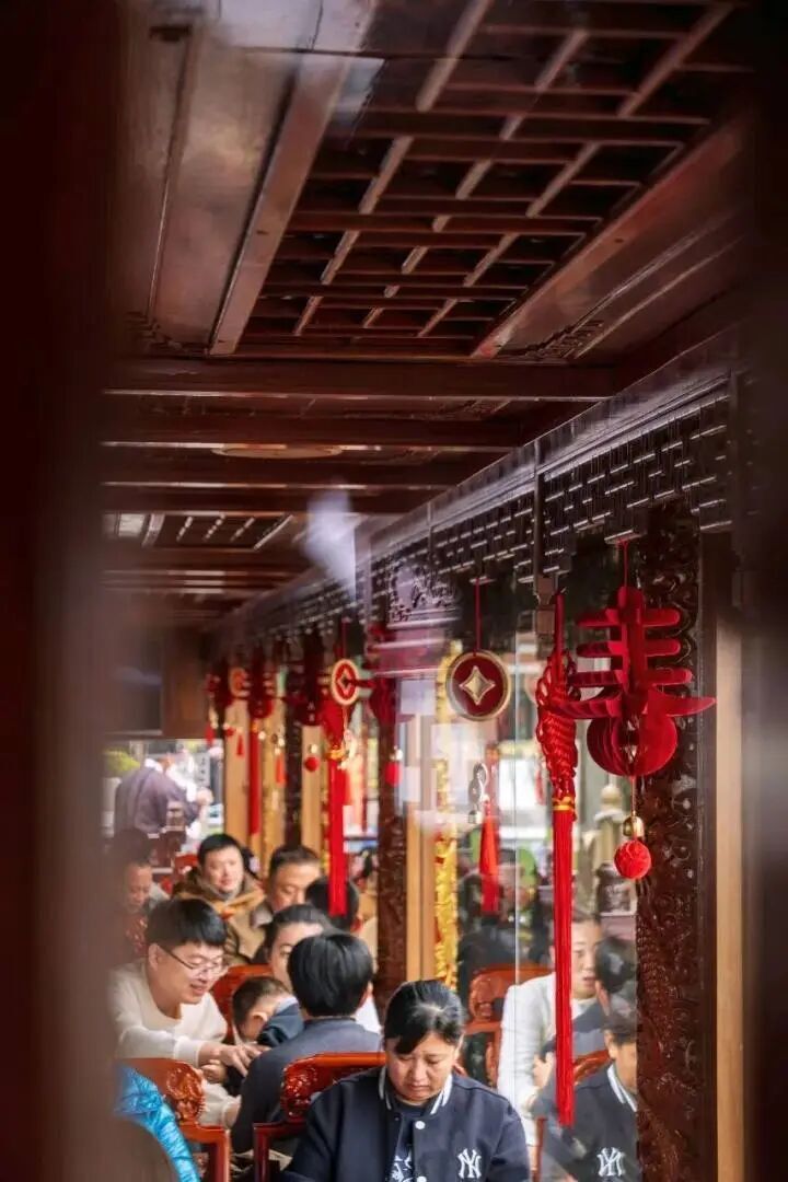 西湖游船新春“气氛组”上线，多条游船线路、票价及运营时间请收好_腾讯新闻