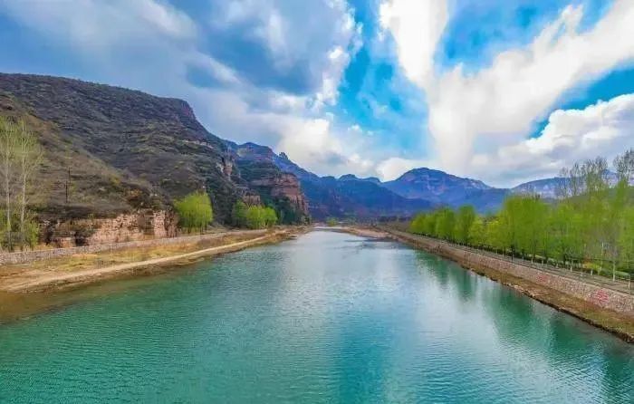 夏"趣"山西 | 清漳河绘就左权优美山水画卷 美丽乡村蝶变来