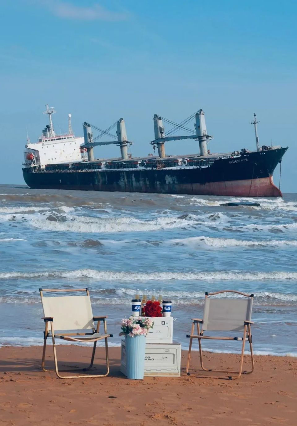 中国大陆最早看到日出的地方,海鲜便宜到论盆装,一座