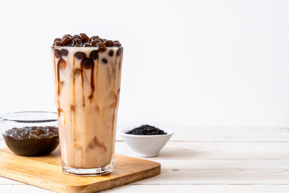 初代奶茶1点点否认倒闭2年多关店近千家新茶饮围堵下苦寻突围路