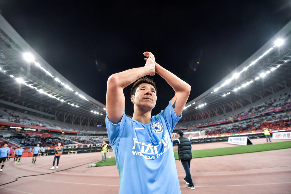 赵明剑完成职业生涯俱乐部赛事400战,曾效力实德泰山申花等队