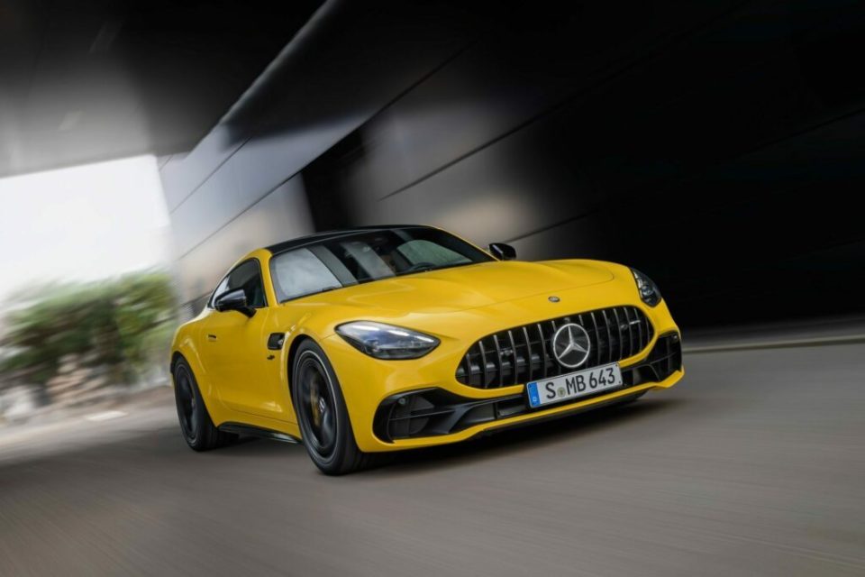 梅赛德斯-amg gt 43 跑车发布:换装四缸引擎,4.6 秒破百_腾讯新闻