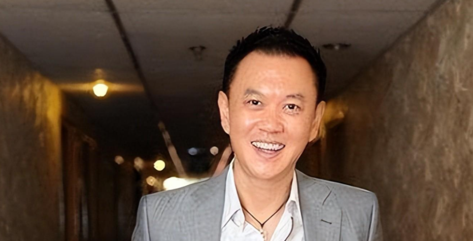 "最贵龙套"冯嘉怡:身为富豪爱演戏,片酬不够车油钱,只