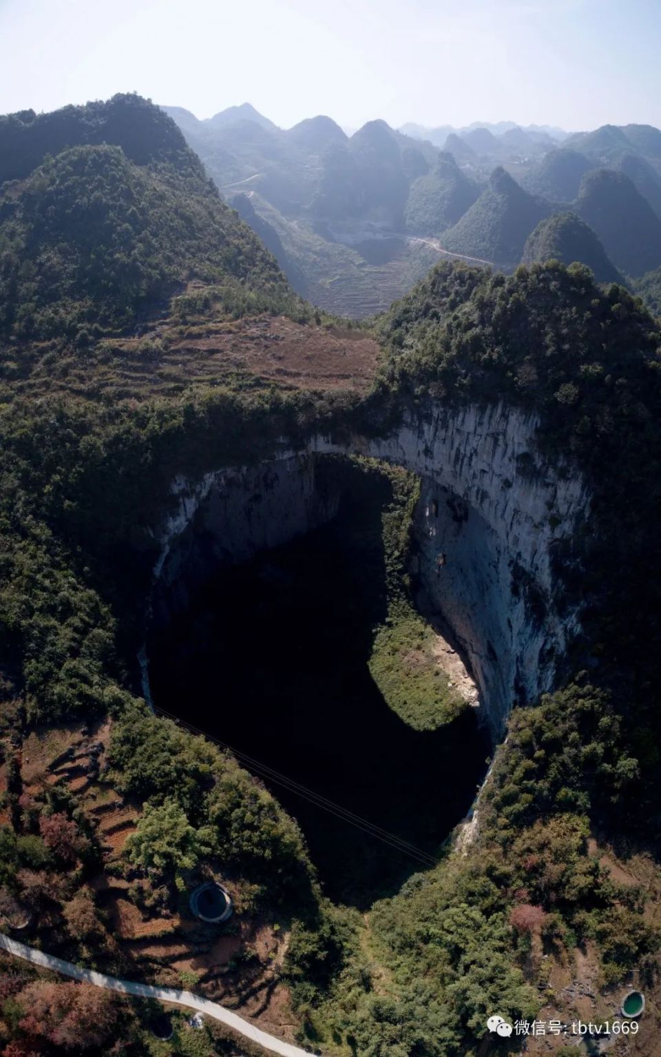 天南地北找天坑 16: 看起来似乎比大石围还要大啊