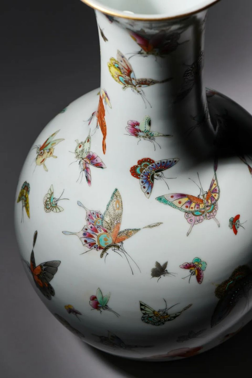 保利厦门2025春拍丨万象·民国瓷器集萃——珐琅革新东西共彩-腾讯新闻