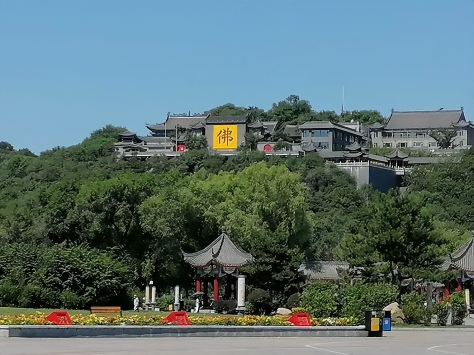 吉林北山寺庙群图片