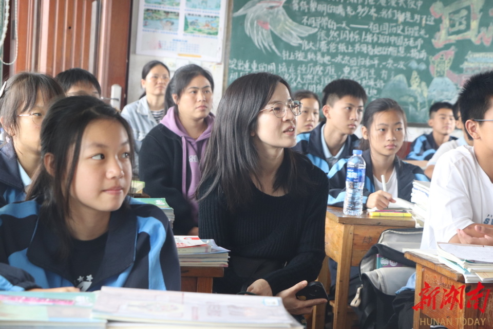 浏阳市官桥中学:以爱相约 同心共育