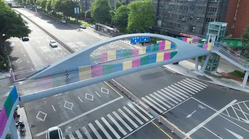 你走过这座"颜值"爆表的景观天桥没?