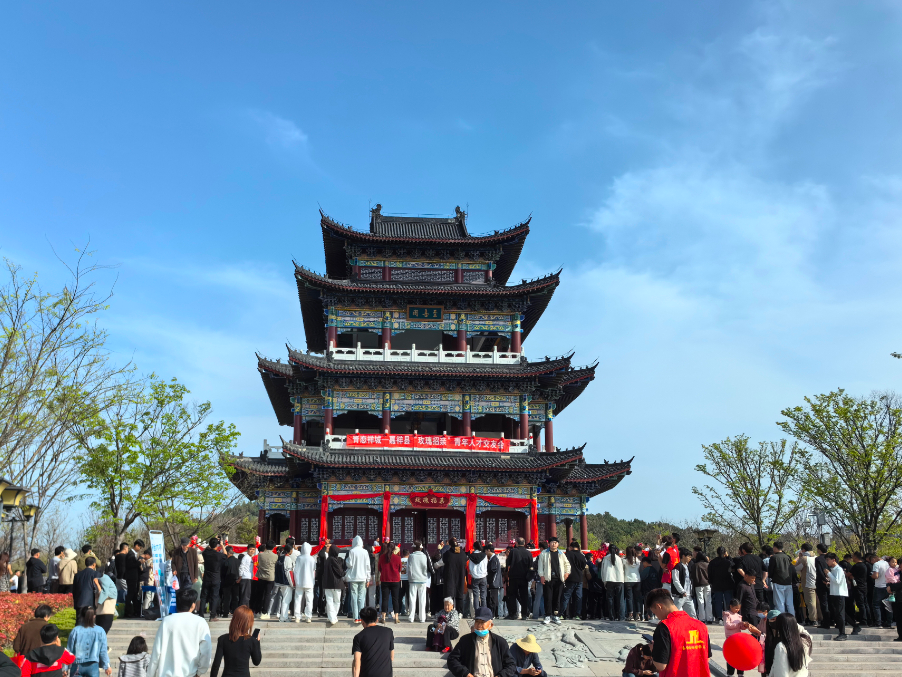 嘉祥县"玫瑰招亲"圆满完成_腾讯新闻