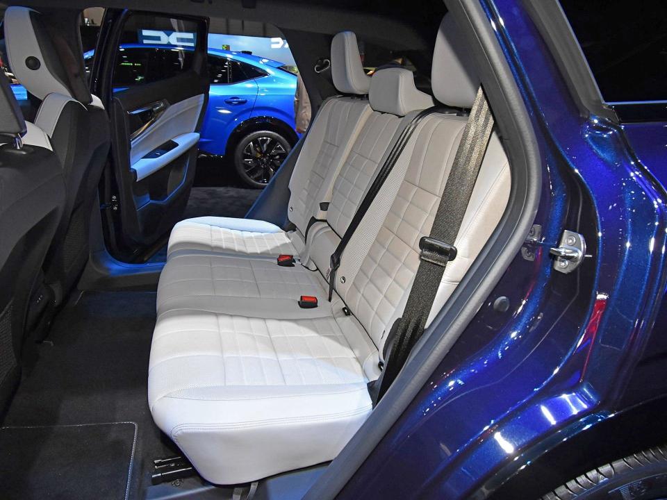 标致5008的法国同胞,全新雷诺espace日内瓦车展实车亮相_腾讯新闻