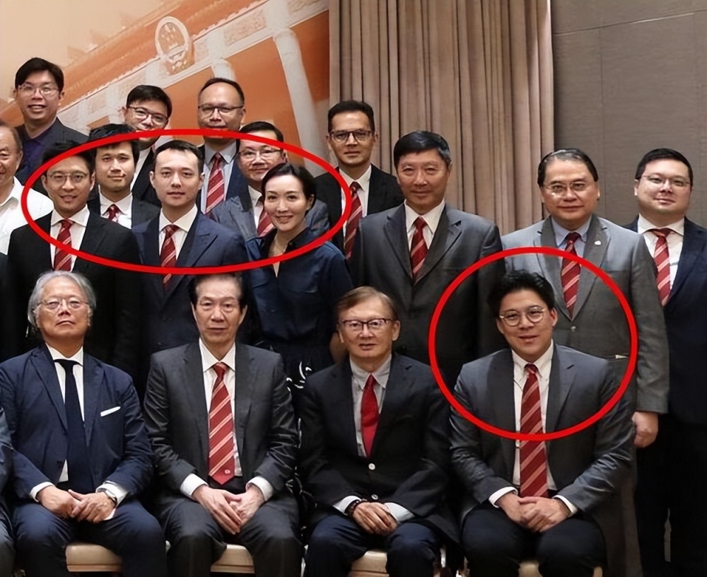 次子霍启山以及霍震寰的长子霍启文,女儿霍思