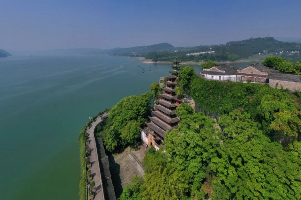 流水不争先，争的是滔滔不绝---写给高考成绩不理想的同学们_腾讯新闻