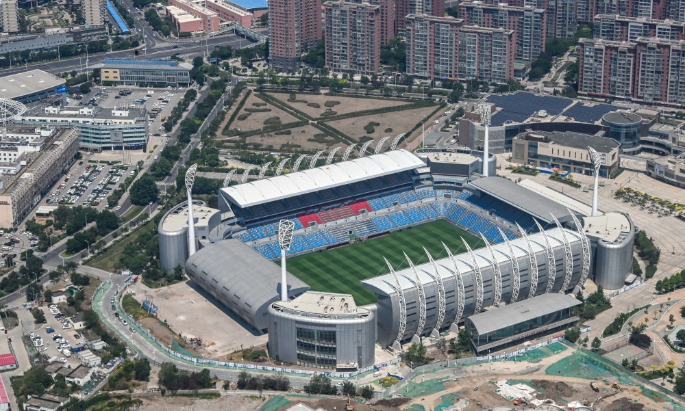 体育时隔十年天津泰达足球场再迎国内顶级联赛