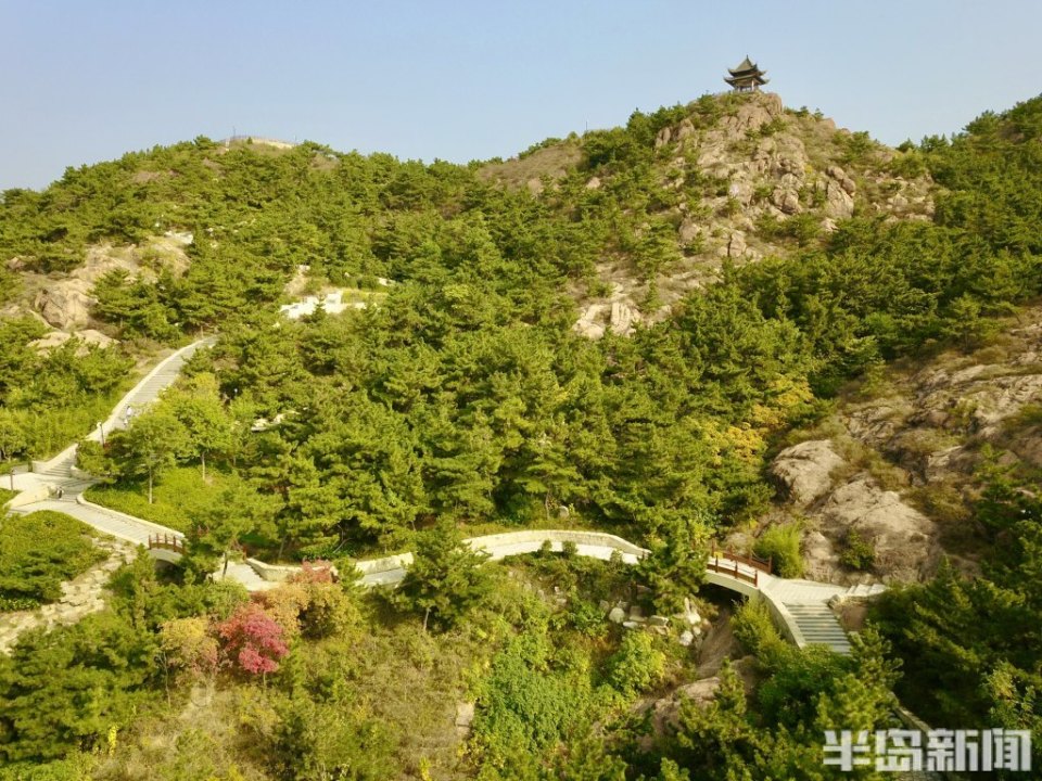 秋色轻染老虎山