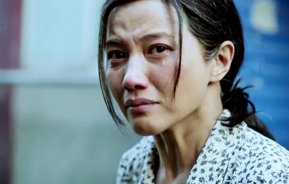 《万箭穿心》颜丙燕:为母亲息影8年,与李乃文意难平,49岁仍单身_腾讯