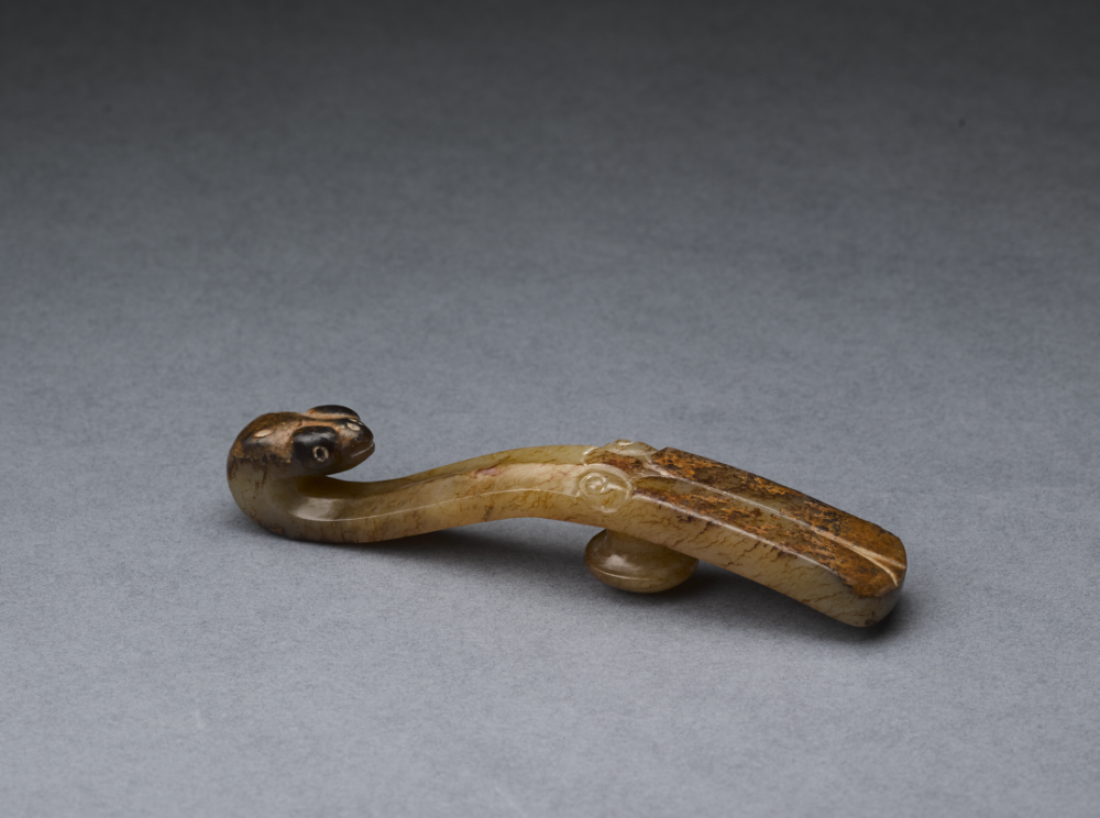 片玉钩玄——上海市文物交流中心藏玉带钩展明日开幕_腾讯新闻