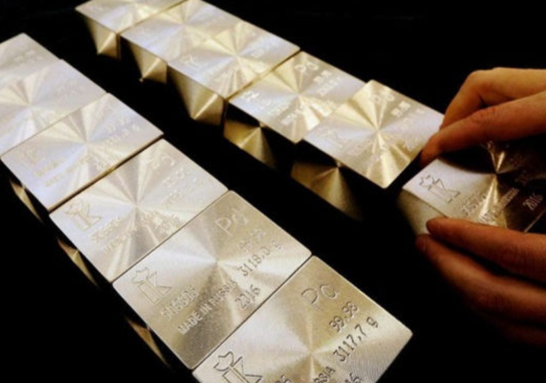 接下来,就是钯金,这种金属被认为是商品市场第二昂贵的金属,它的数量