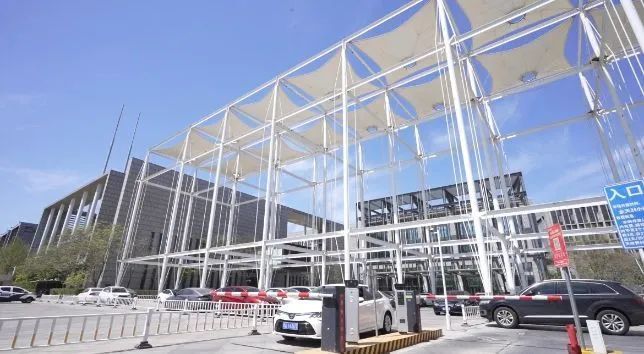 天津港保税区静态交通指挥中心大数据平台投入运营