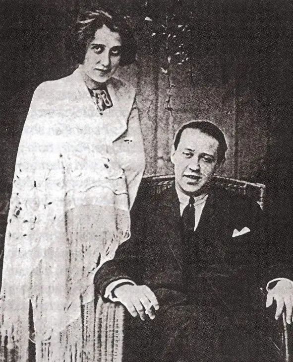 可到了1928年,马洛伊不顾妻子罗拉的反对,想要回到布达佩斯,重新学习