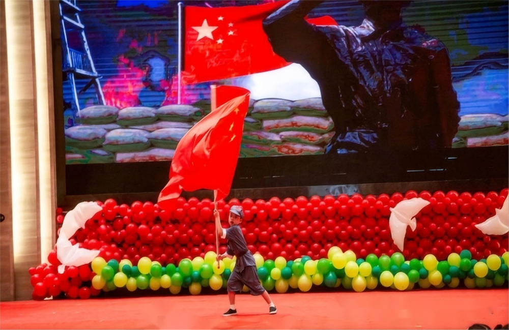 红泥育新苗——在"六一"国际儿童节传承"红色精神"