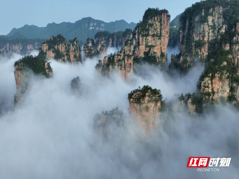 张家界武陵源:水绕四门峰林如画 百龙天梯云海壮阔_腾讯新闻