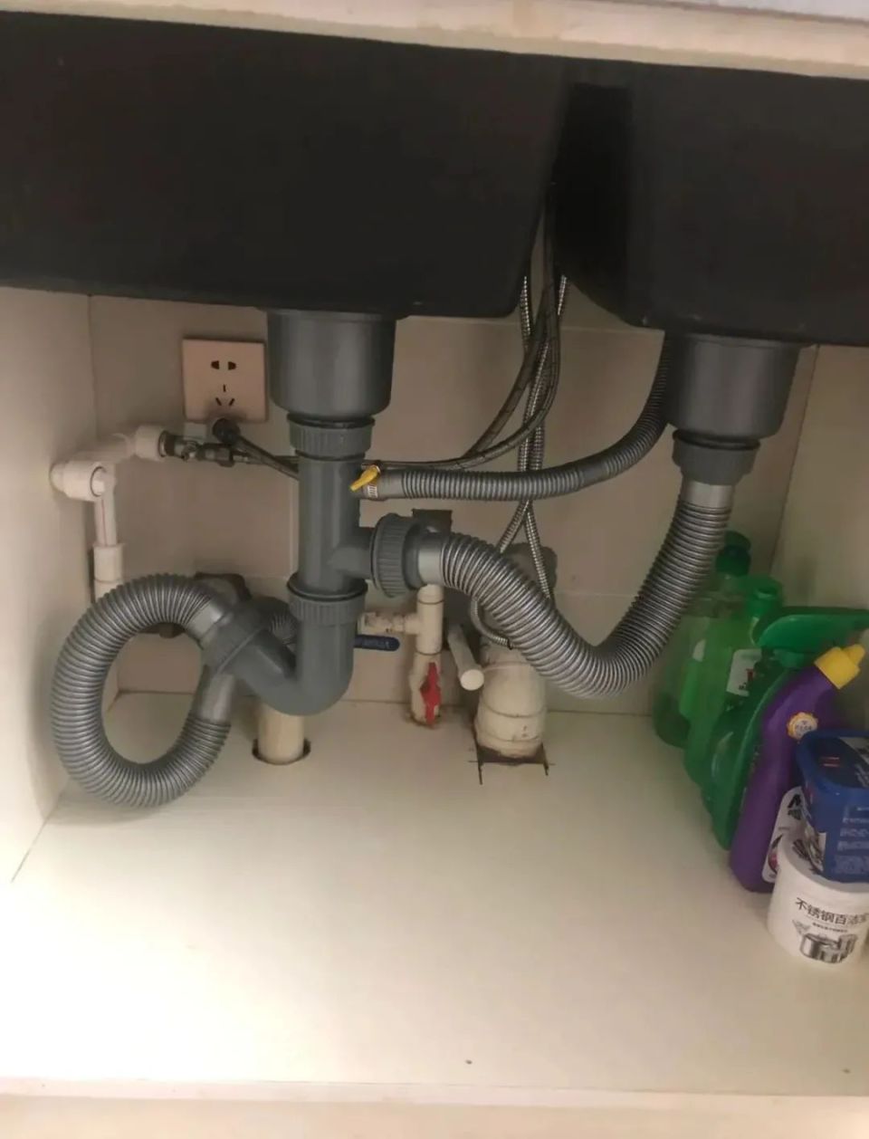 厨房做水缸的简单介绍 厨房做水缸的简单

先容
（厨房水缸怎么做） 厨房