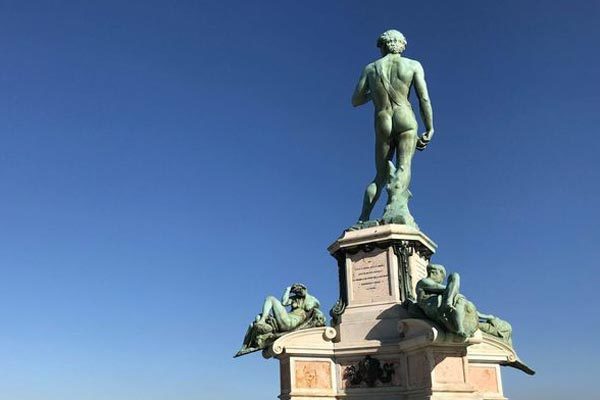 晨读|陈世旭:云端上的大卫