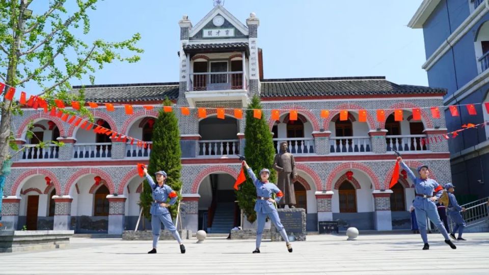 这个暑假长官杂技小镇等您来探索