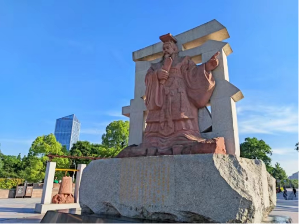 张公岛廉洁文化主题园简介2011年建成开放的张公岛廉洁文化主题园以