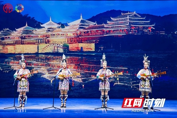 与人民同行 湘鄂粤桂中南四省区文艺志愿服务走进益阳