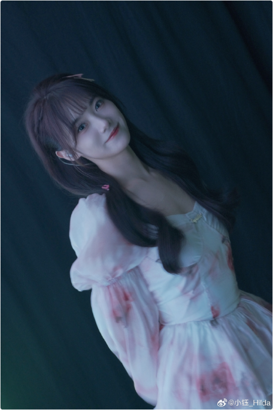 lpl老婆小钰解说杯主持照她真的太甜美了