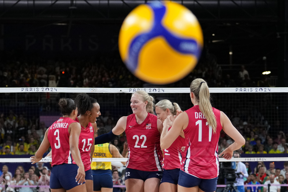 巴黎奥运会丨排球——女子半决赛:美国胜巴西(2)
