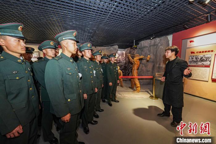 缅怀先烈祭忠魂 拉萨警备区举行祭扫活动_腾讯新闻