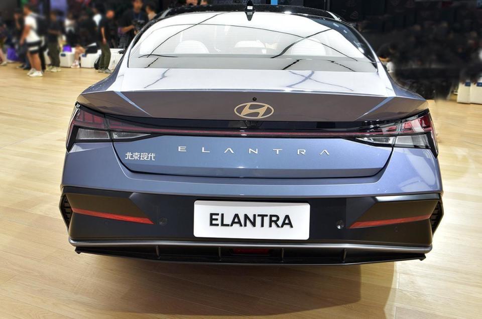 北京现代"伊兰特"加入价格战,预算不足的可盲入_腾讯新闻