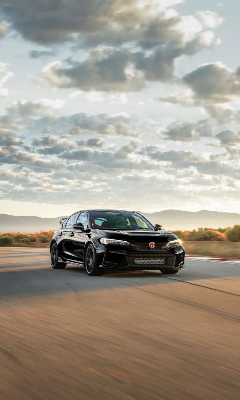 精彩手机壁纸,点击图片,长按保存图片,在手机"设置"中添加成桌面或