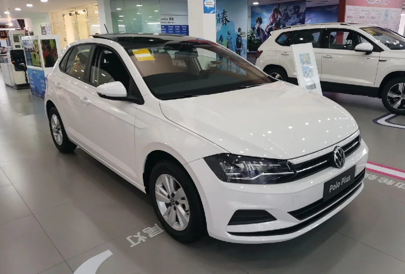选购小型两厢车该选燃油车还是电动车,polo,飞度过时了吗?_腾讯新闻