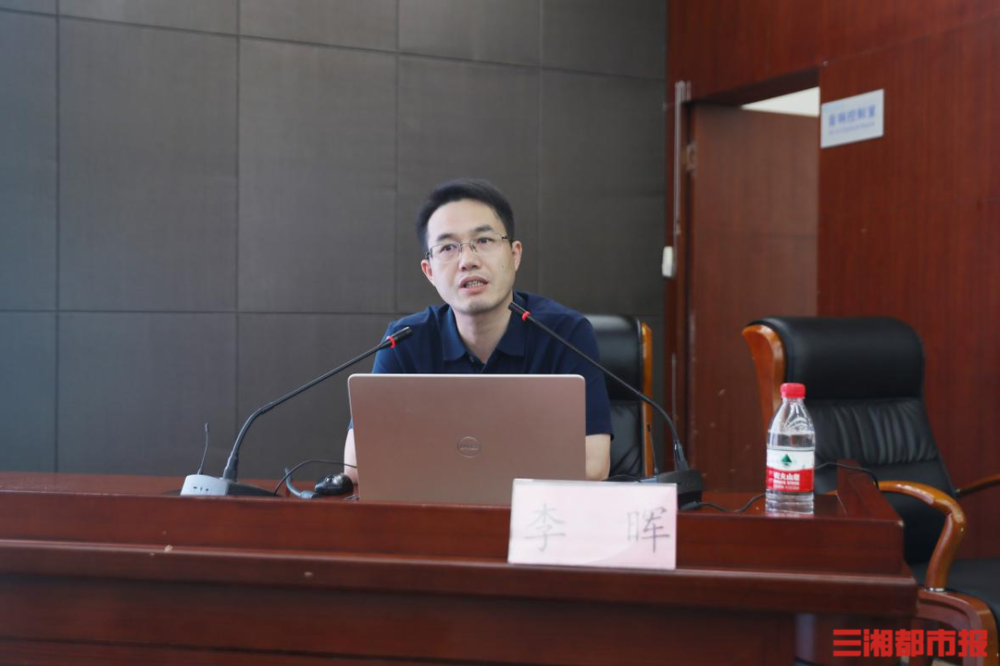 会上,长沙理工大学曾铃,国防科技大学周朴,中南大学韩海生,湖南大学