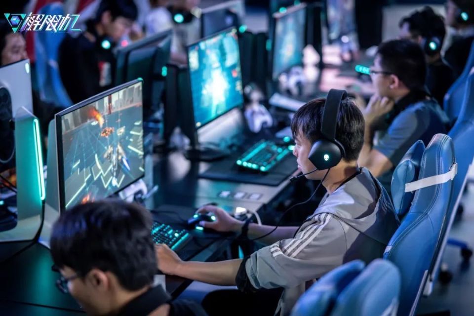 西山居的首款机甲游戏,让我知道了什么叫"懂行"