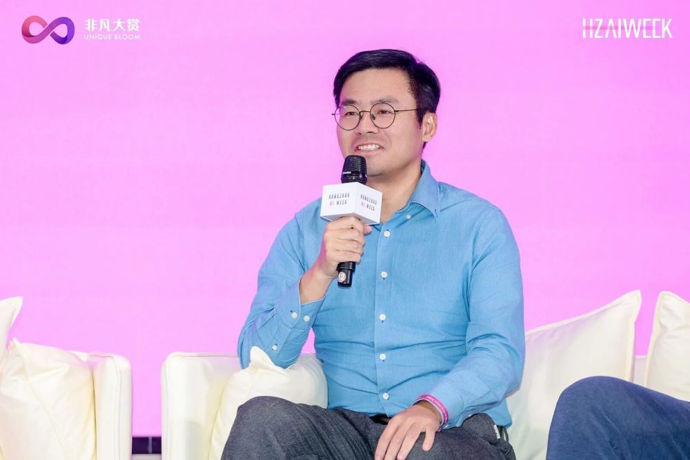 为什么 AI 越强大，越要去学文学、懂审美、会讲故事？ · 原文图片 1