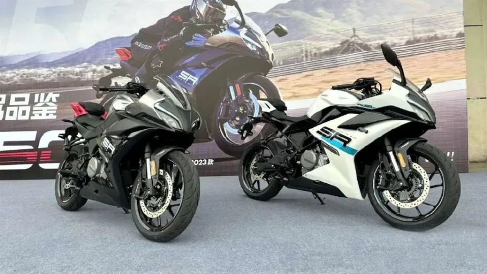 未开工先降价——春风250sr单摇臂版直降2600,450nk降